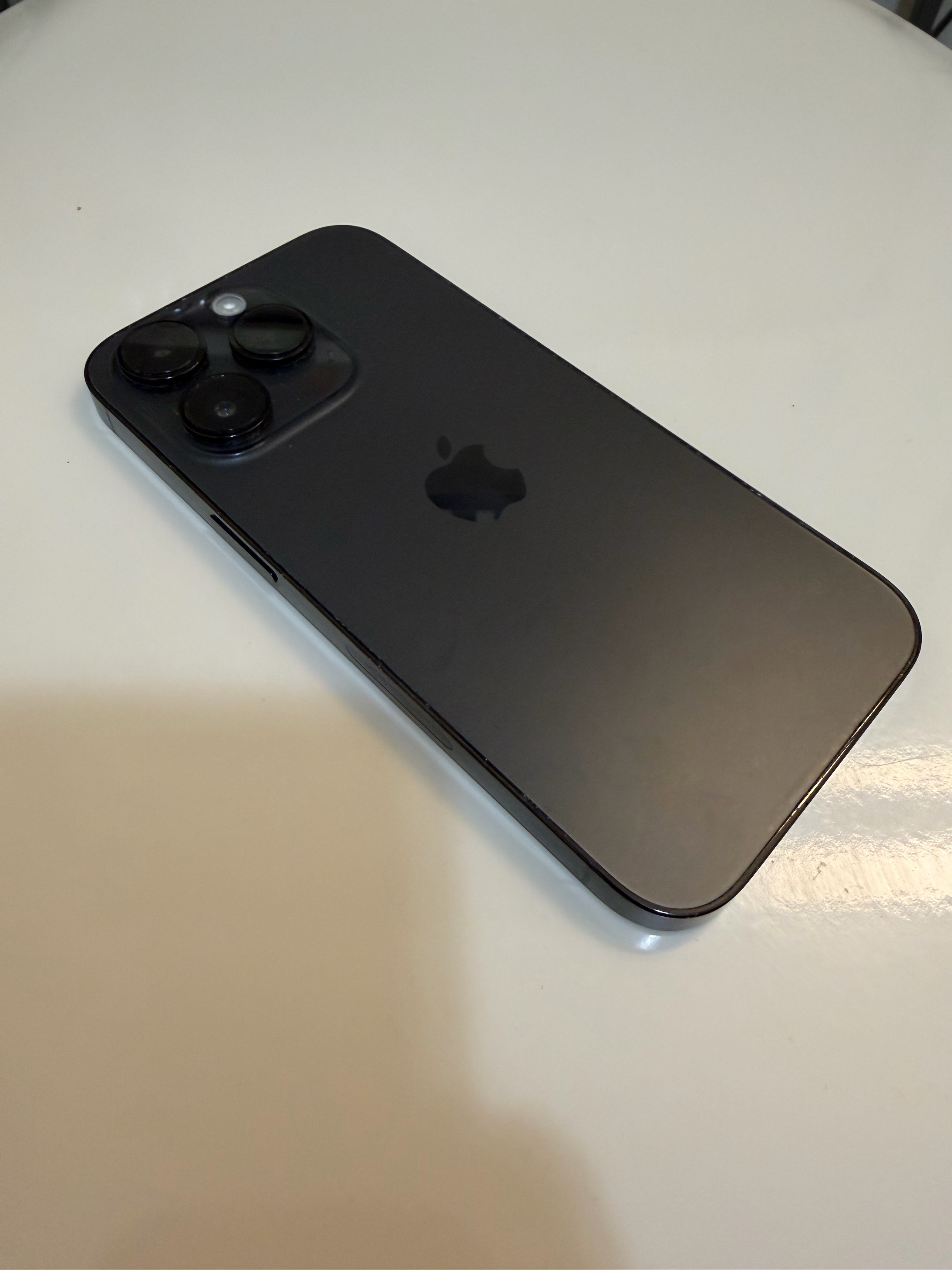 Apple iPhone 14 Pro - Unlocked